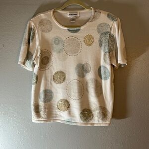 Alfred Dunner short sleeved sweater. Size Large